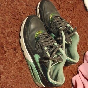 Nike Air Max Green and Black Sneakers